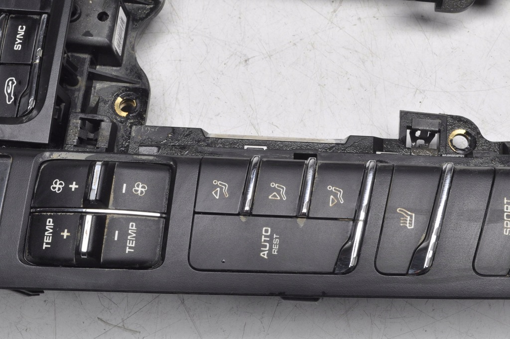 фото №10, Porsche macan панель перемикачів 95b907040ad