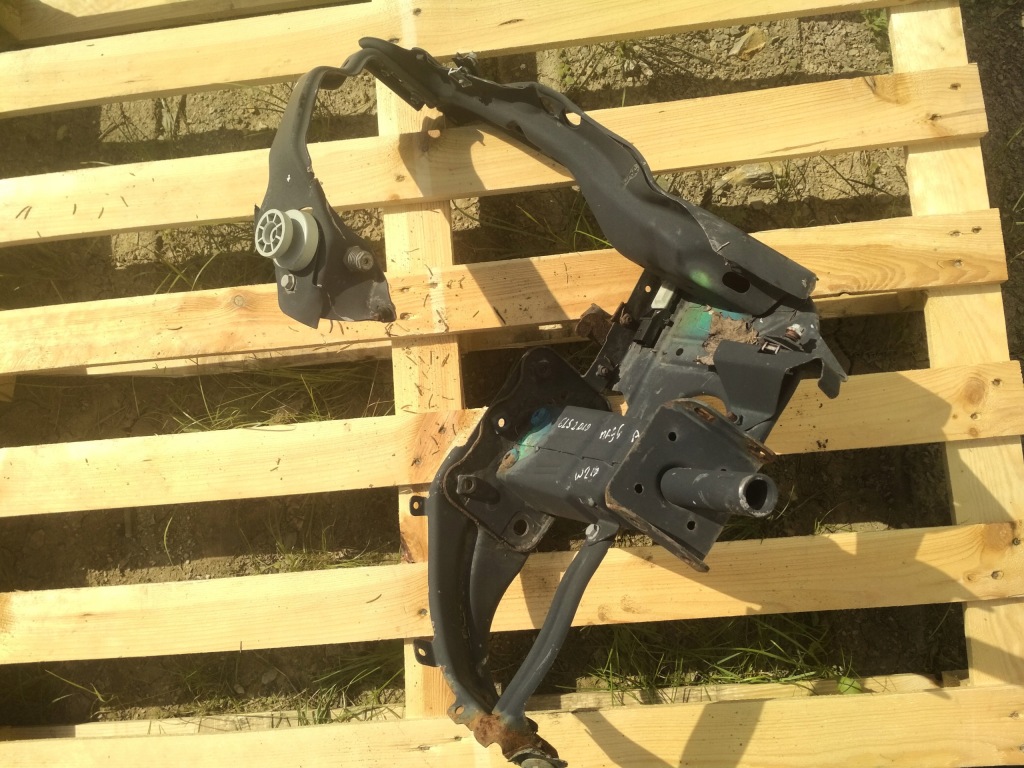 фото №1, Mercedes cls w219 панель фары правый зона деформации