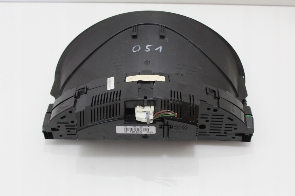 Панель w милях англієць  оригінальний номер mercedes clk w209 c209 clk280 m272 a2095409211 Доставка