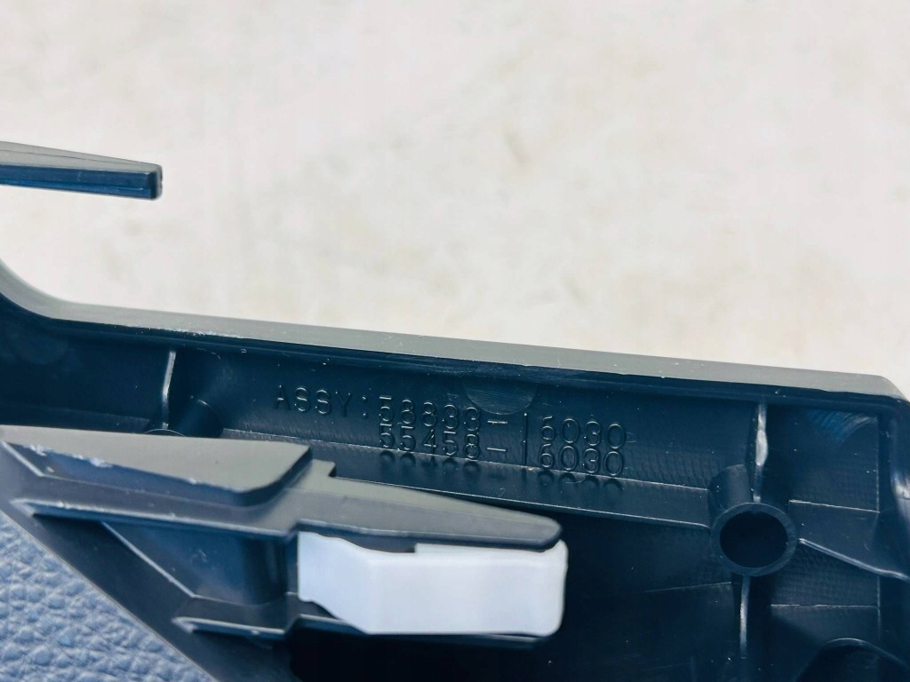 Corolla cross накладка панелі консолі тунель середнього 58833-16030 Доставка