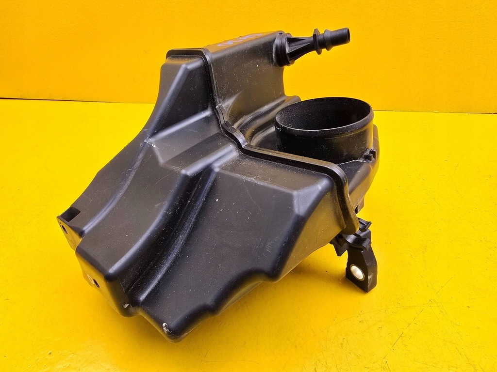 фото №1, Mazda cx-30 2023 корпус фільтра повітря