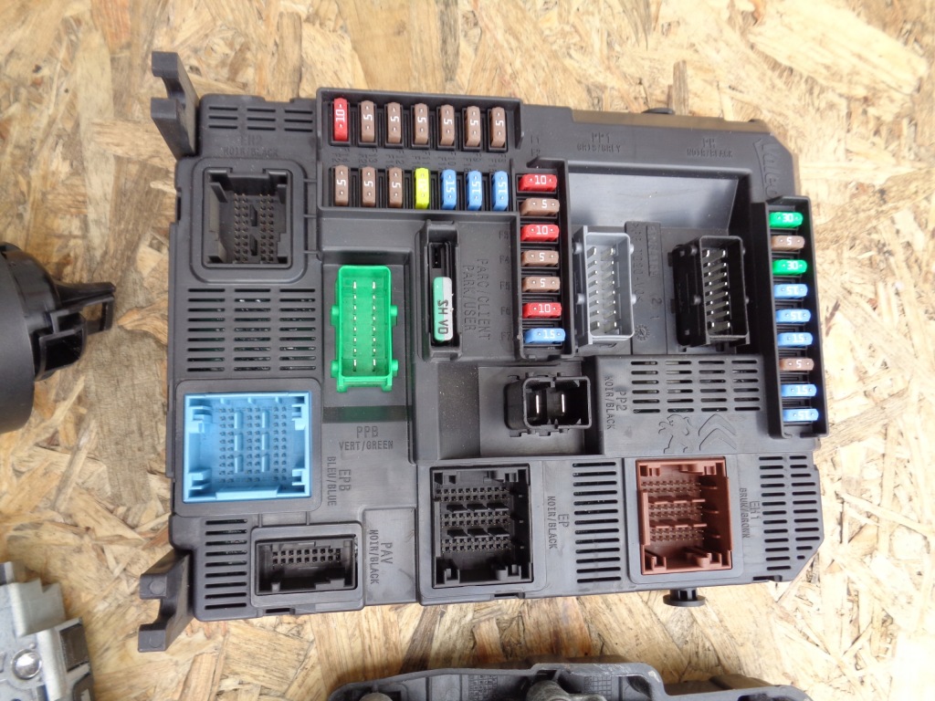 фото №5, Citroen c4 cactus 1.2 thp набор стартовый блок управления