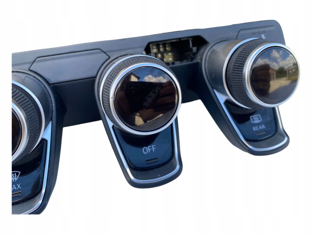 фото №4, 4s0820043m audi r8 4s панель кондиционера