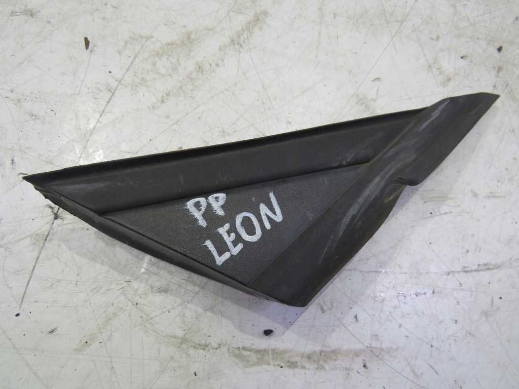 фото №1, Трикутник крила правий перед leon iii 5f