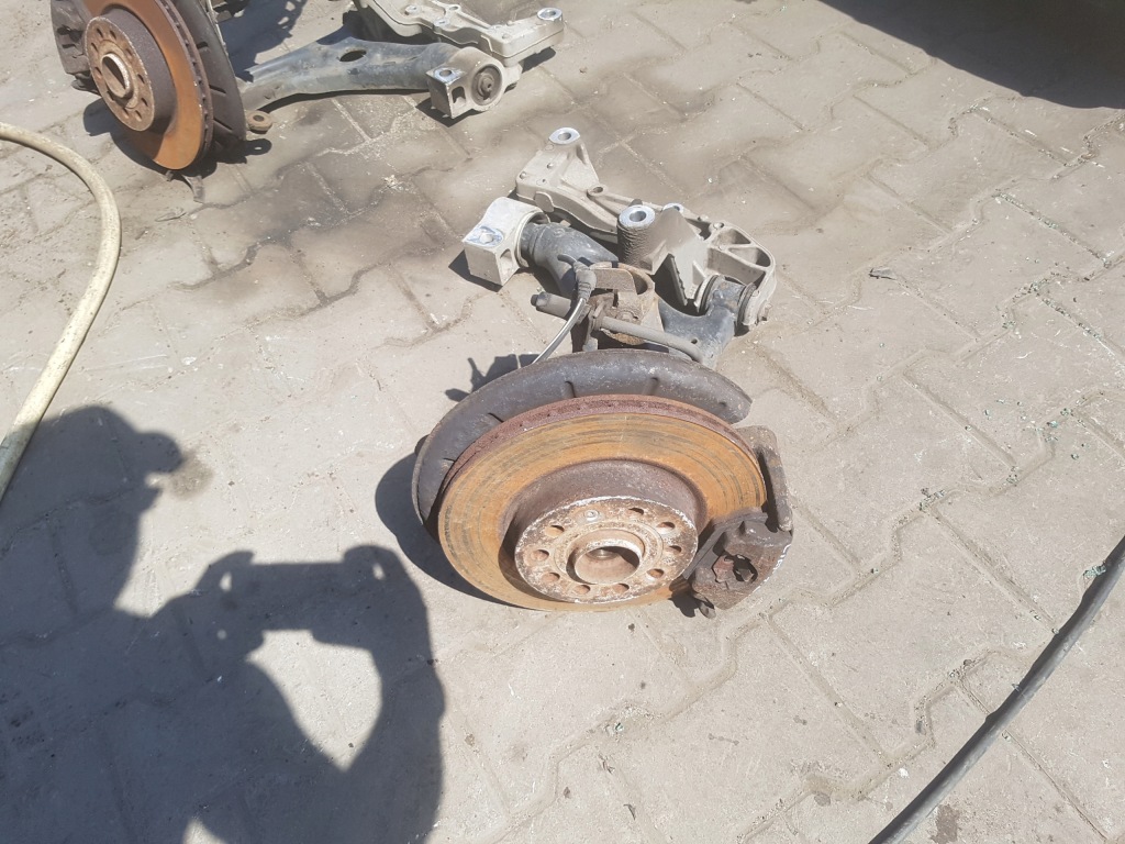 фото №1, Octavia ii lift 1.6 tdi важіль поворотний кулак права