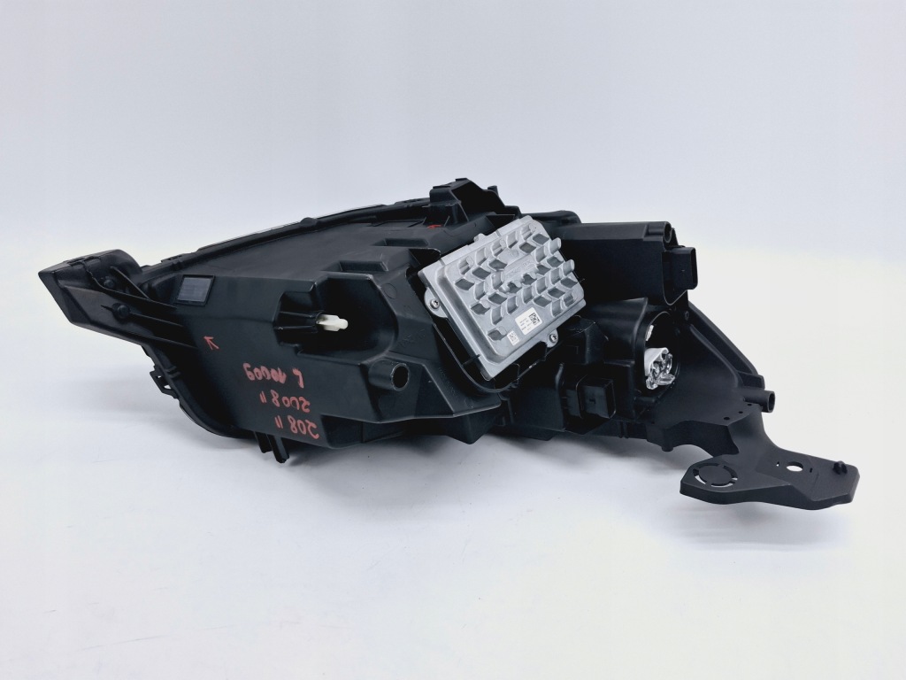 Фара левый перед левая передняя full led peugeot 208 2008 2 2019- #10009 Доставка