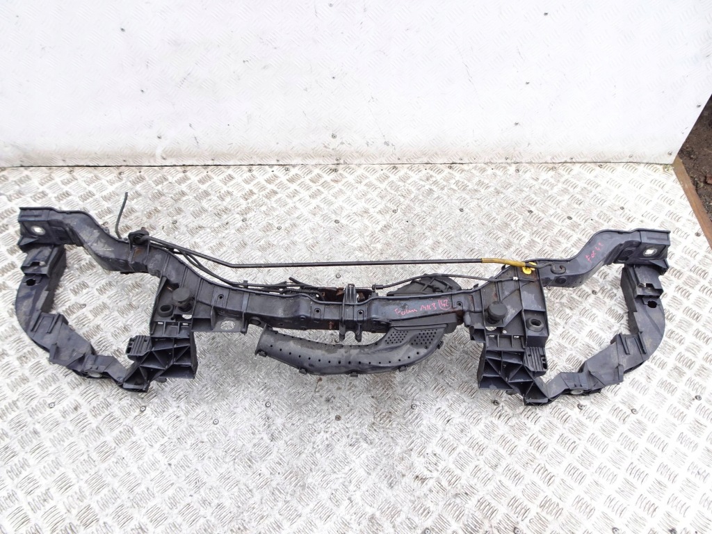 фото №1, Pas передний панель фары ford focus mk3 99