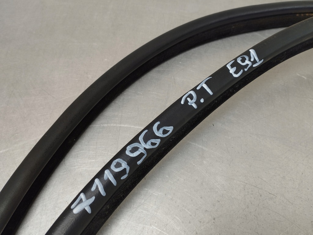 фото №8, Bmw e91 прокладка дверь правый задняя 7119966