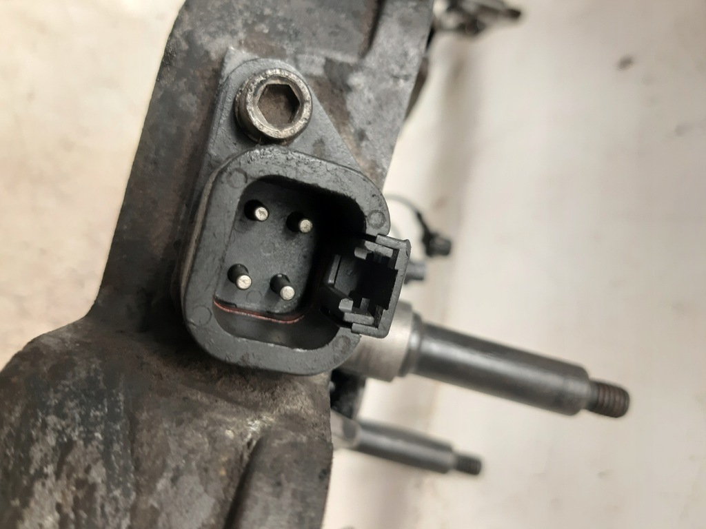 фото №6, Проставка крышки клапанов iveco eurocargo ii 5.9