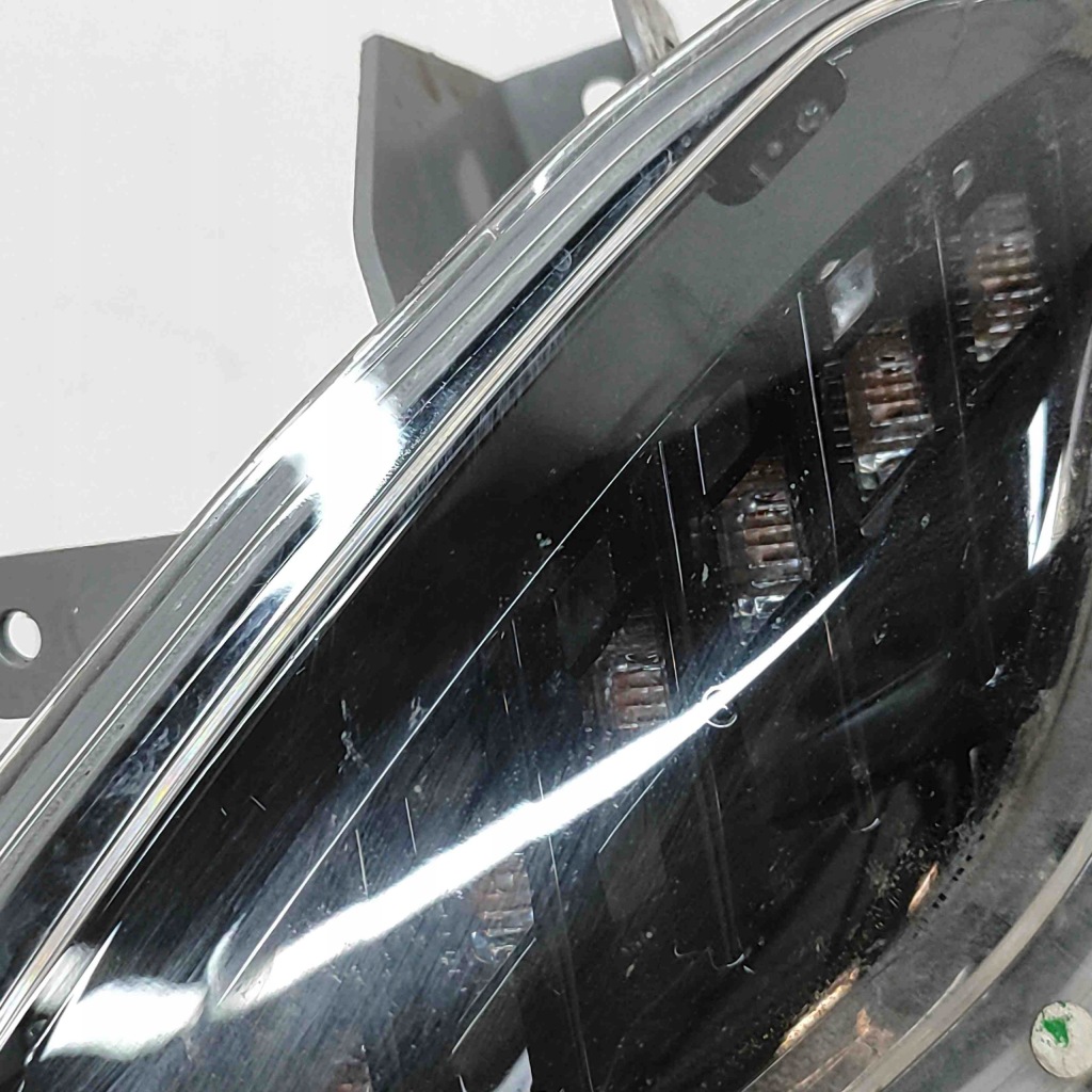 фото №7, Противотуманная фара левый передний mazda mx-5 iv nd na6w51070e 32053101 2.0l 118kw 2022