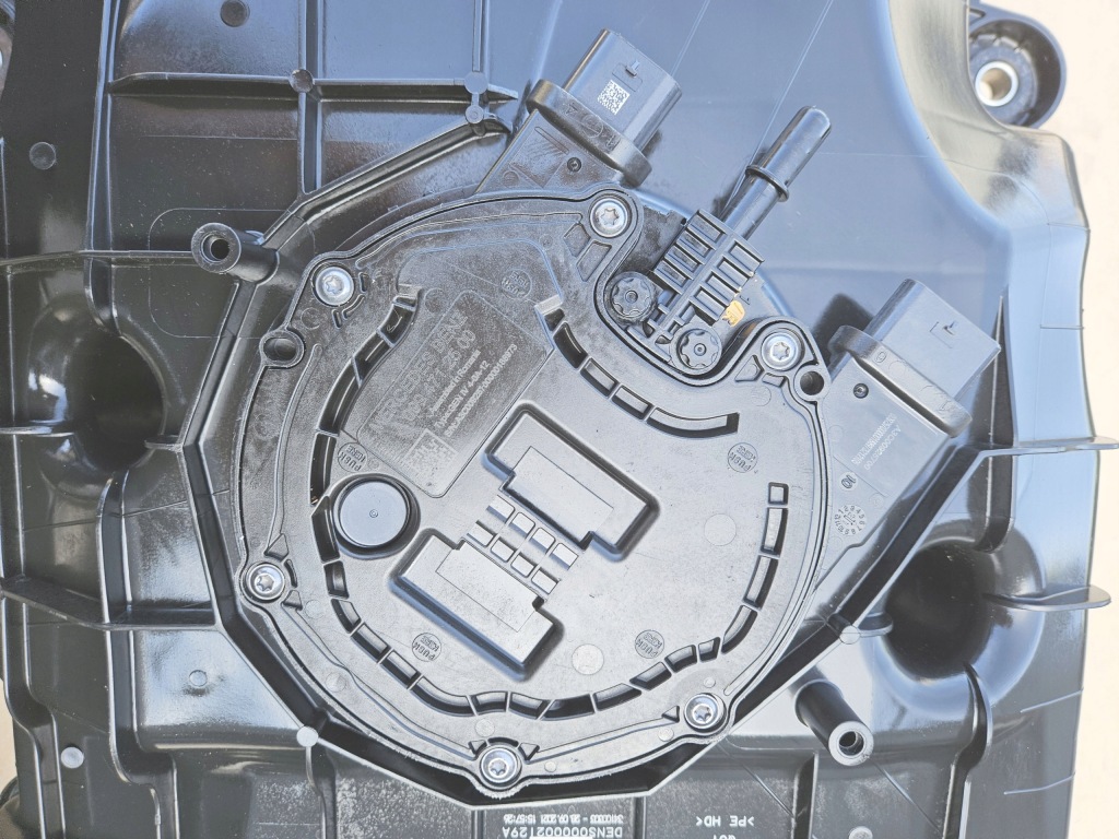 Бак adblue насос mercedes glc w253 a 253 470 77 01 / a 099 471 25 00 в Україні