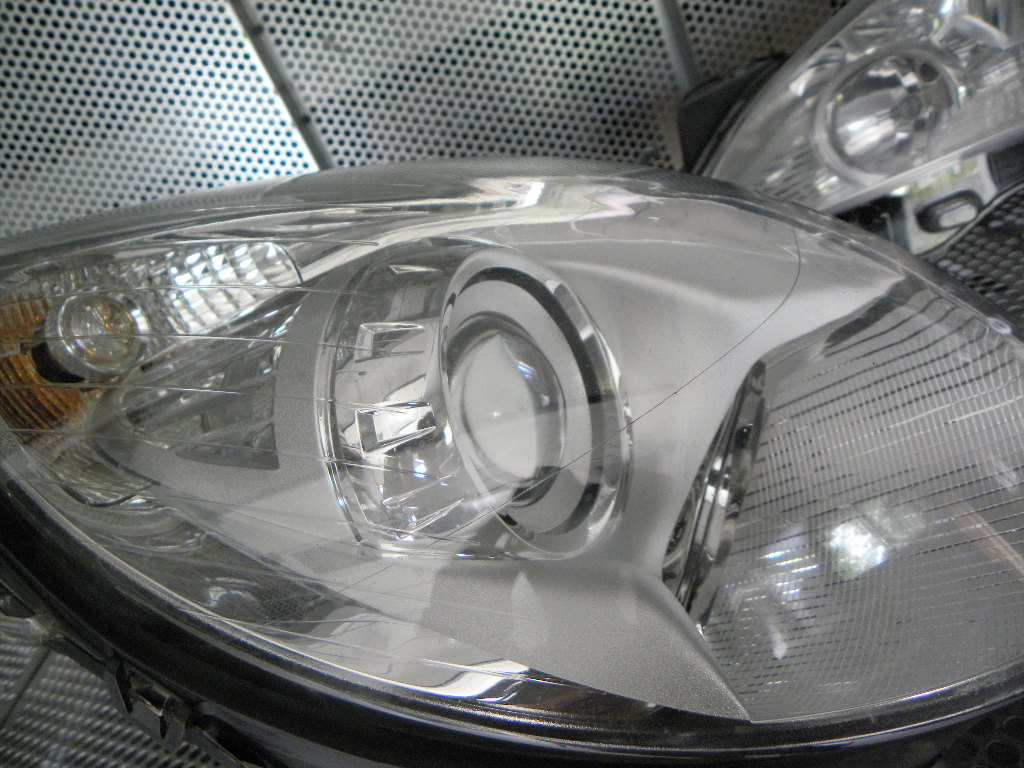 фото №8, Mercedes r klase w251 кронштейн перед правая bi-xsenon