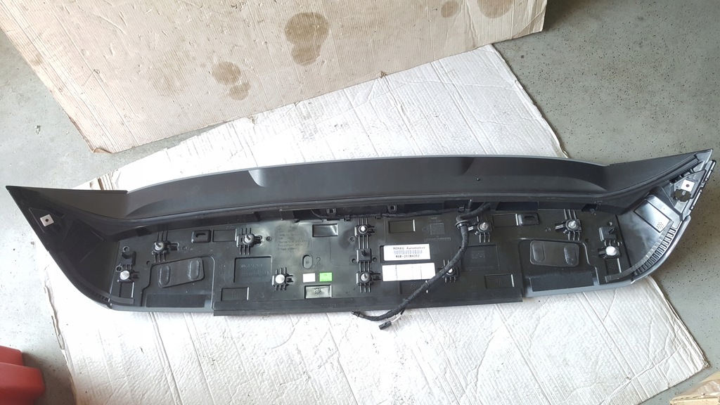 фото №9, Спойлер спойлер крышки задняя vw golf viii 5h6827934 демонтаж