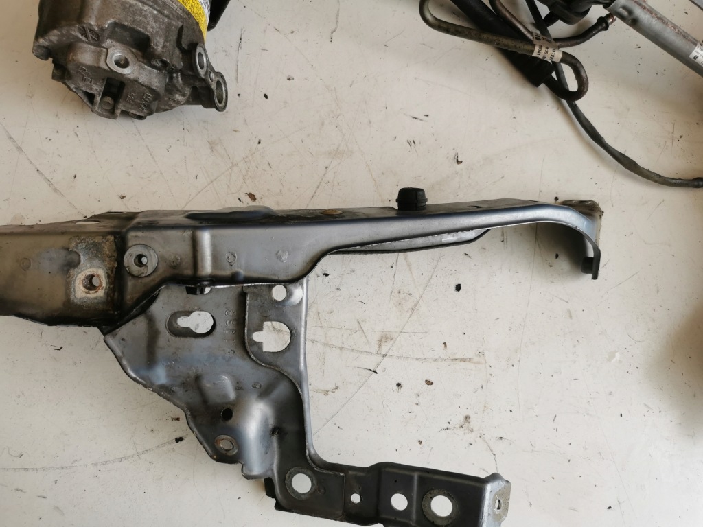 фото №1, Opel astra h 3 pas панель фары левый 13237140