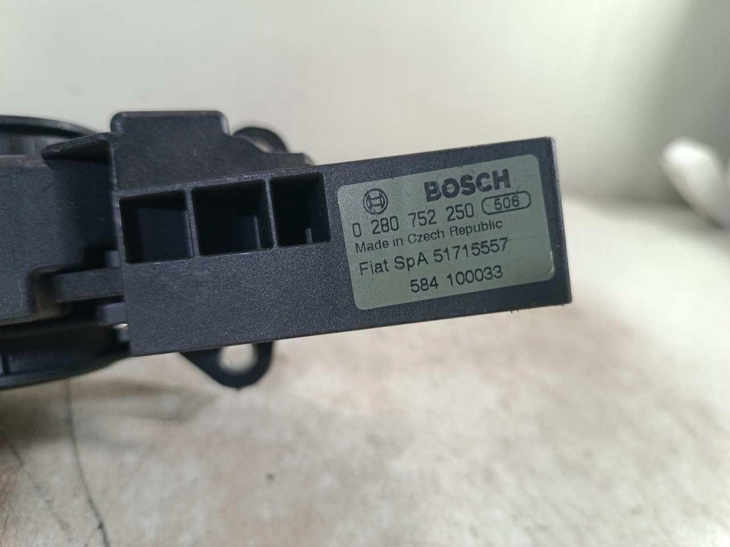 фото №5, Педаль газу потенціометр fiat idea 1.9 jtd 51715557