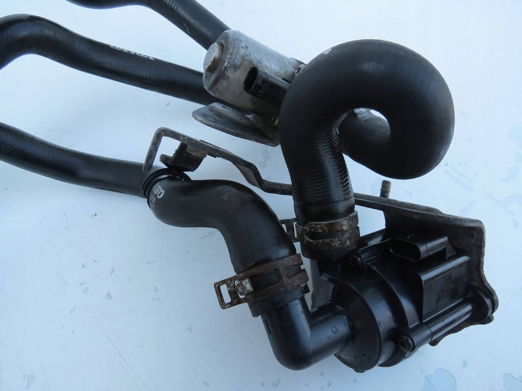 фото №14, Насос wody+ комплект трубопровід volvo s90 2.0 v90 xc90 xc60 31368143