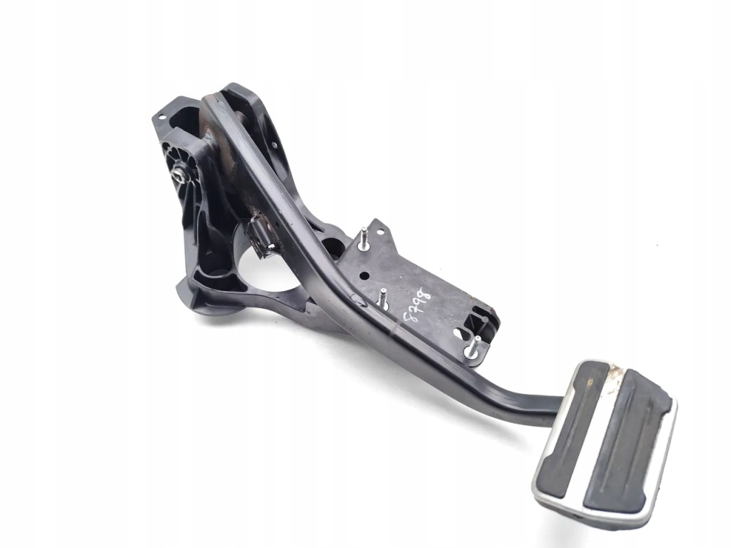 фото №10, Land rover range rover evoque педаль тормоза 1.5 p300e hybrid 4x4 18288m01