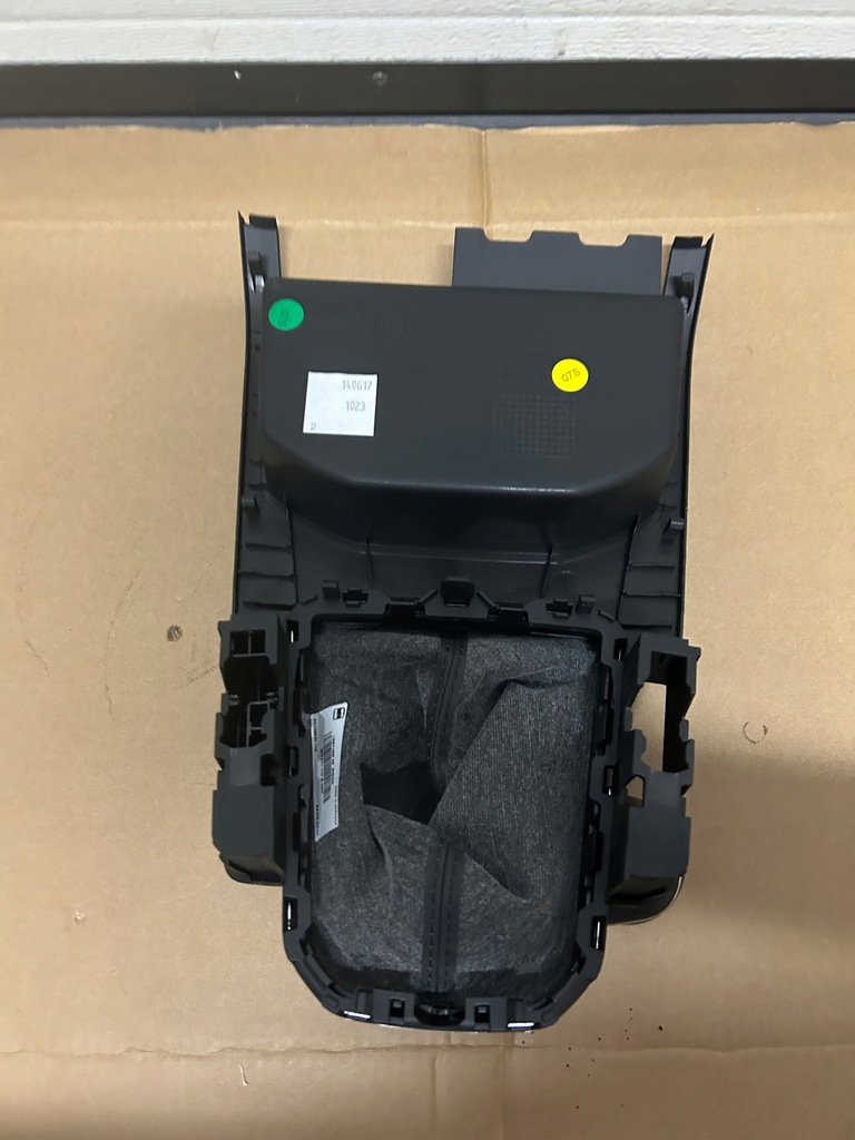 фото №5, Seat ibiza 18r чехол ручка передач 6f0711113m