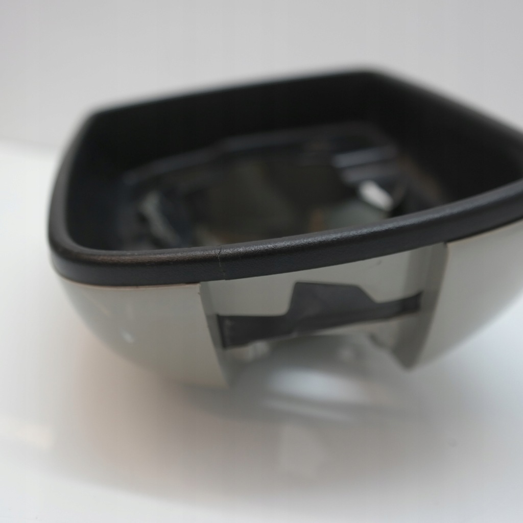 фото №10, Kia carnival 2006- накладка _ obudoowa _ рамка _ оригінал europa