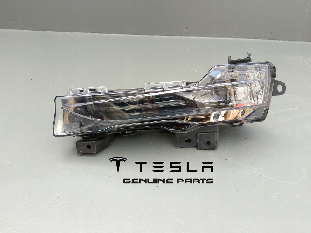 Купити Tesla model 3 3 рестайлінг  2017- y протитуманна фара led drl лівий європа 1507932-00-c =