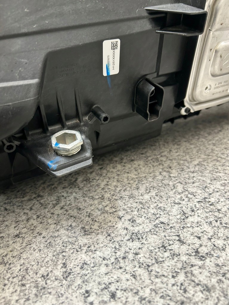 фото №12, Mercedes eqs suv 296 x296 usa digital light a2969061002 правая комплектная