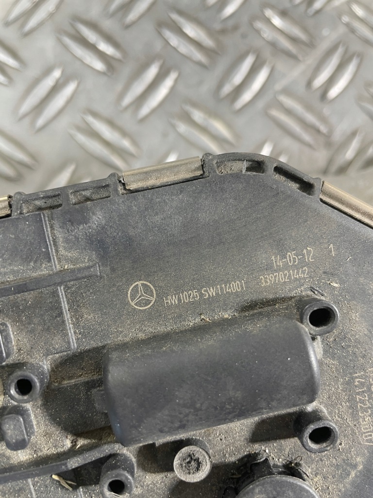 Mercedes e w212 12-16 рестайлинг  механизм дворник 1397220666 с Разборки