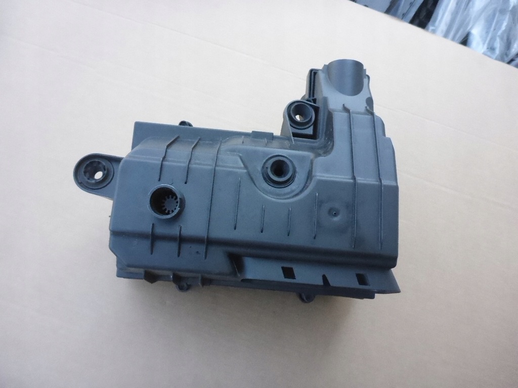 фото №8, Vw skoda seat 5q0129601bb корпус фильтра воздуха оригинал