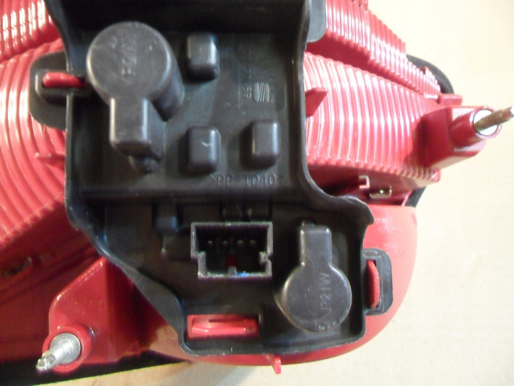 фото №14, Seat alhambra лампа задняя правая 7n5945094e