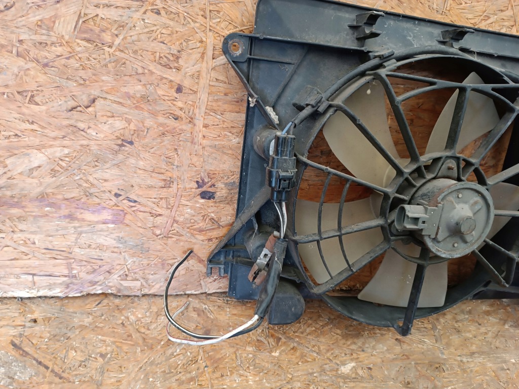 Вентилятор радиатора корпус toyota celica vii 99- бензин с Разборки