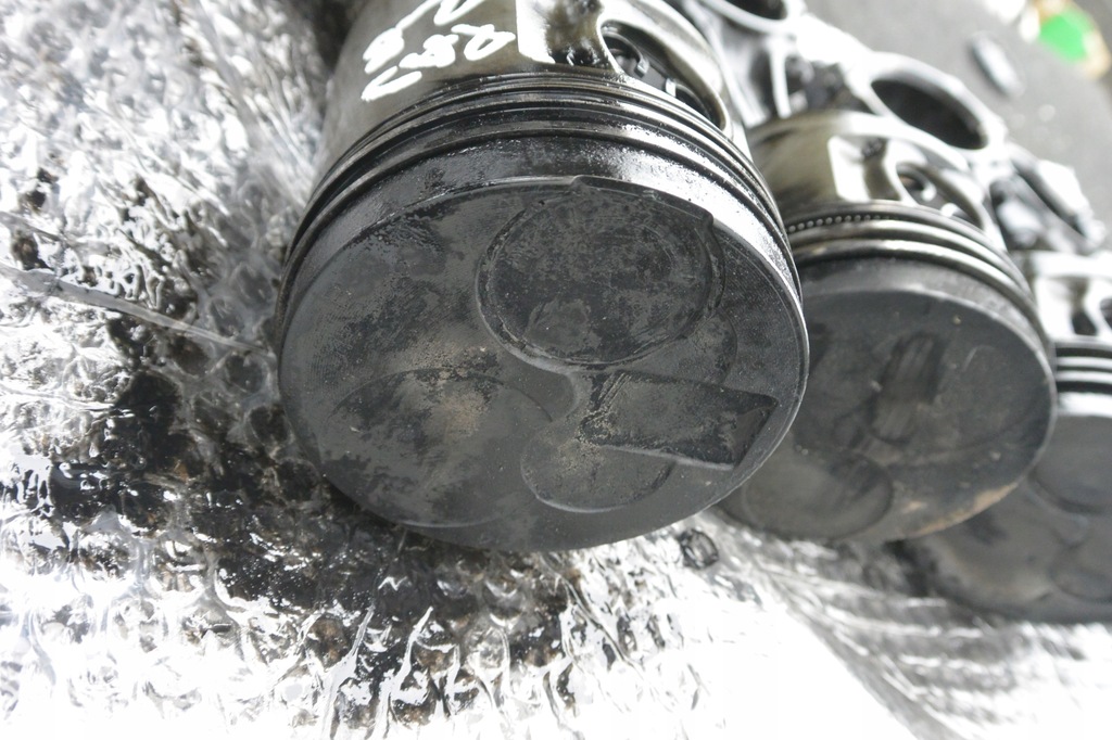 фото №8, Поршень шатун 2.8 td 4m40 номінал mitsubishi pajero delica 91-99