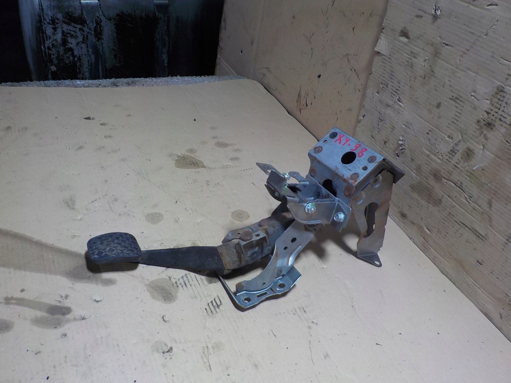 фото №2, Mazda 6 2.0 педаль тормоза