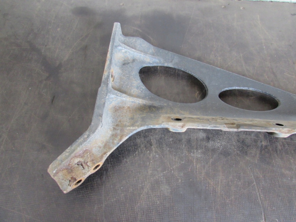 Кронштейн кронштейн бака adblue 81155113194 man tgx euro vi 12-17r. Киев