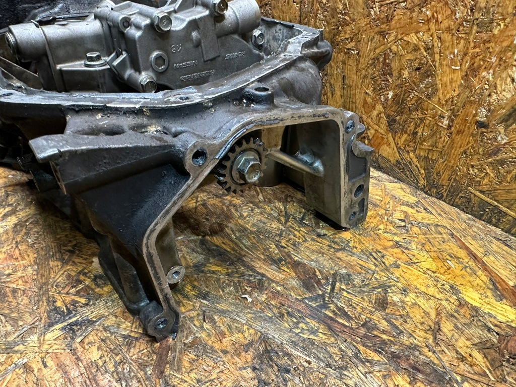 Піддон насос оливи масляна renault nissan mr20 2.0 16v Оригінал
