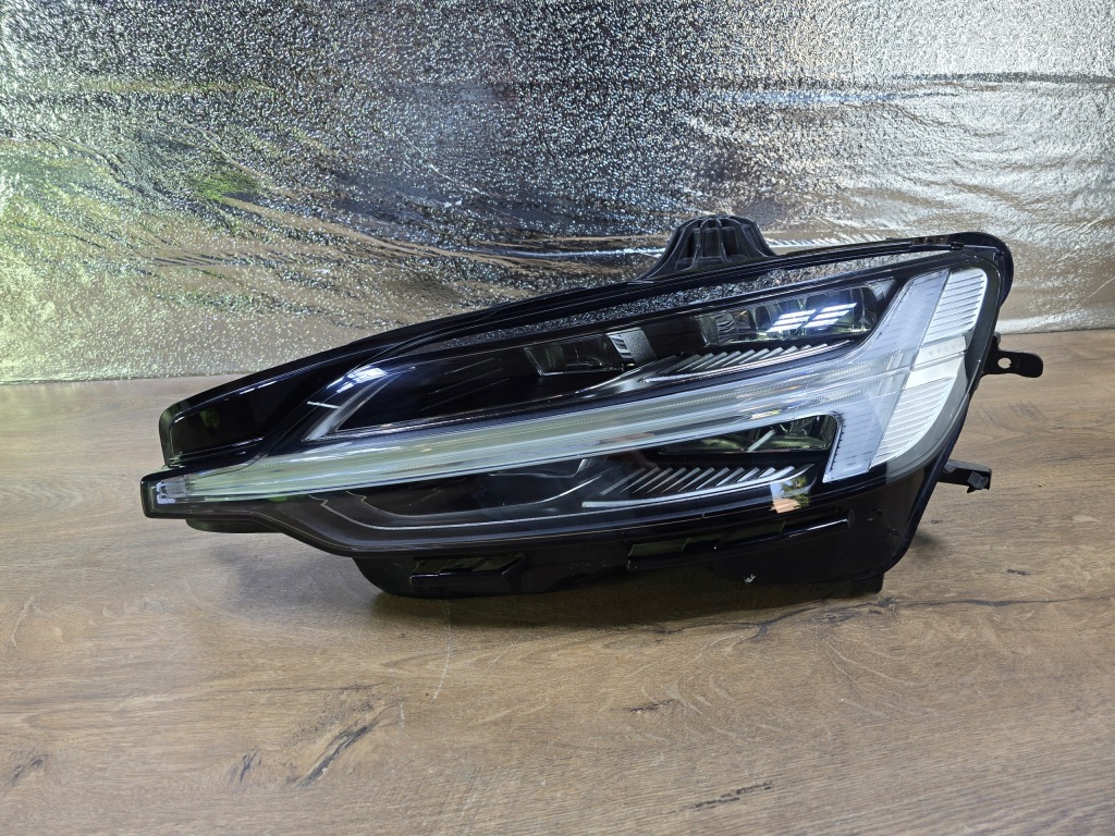 фото №1, Volvo s60 v60 лампа передняя левая mid led 32314160