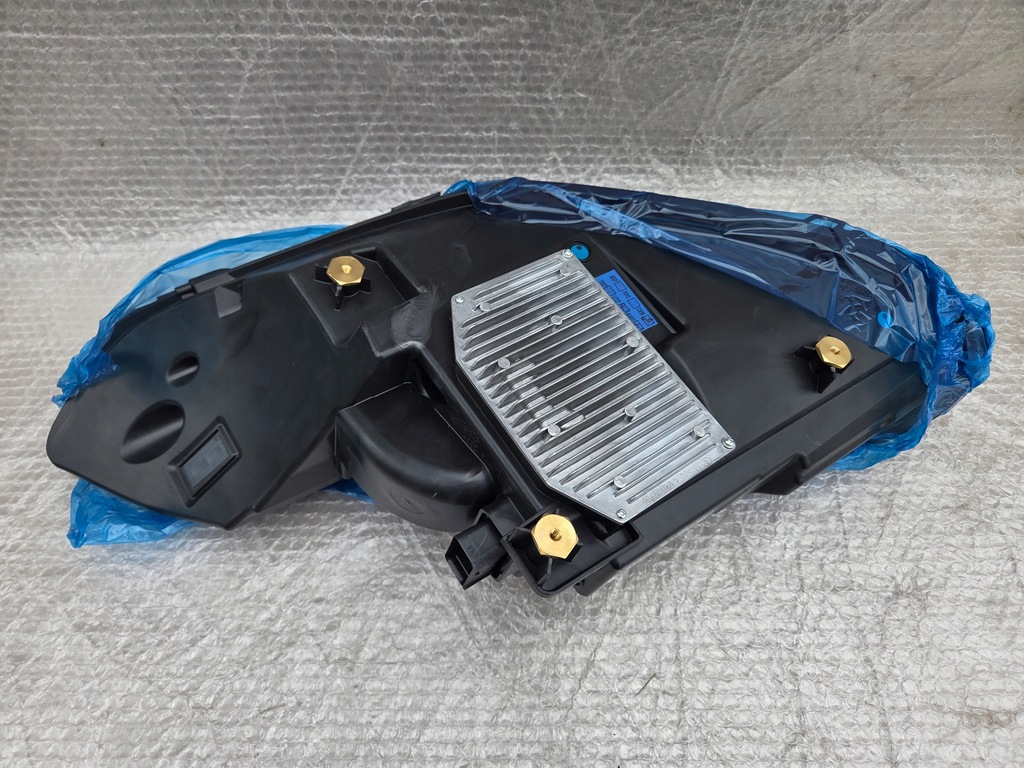 фото №11, Aston martin dbs лампа левая комплектная lub правая nowa