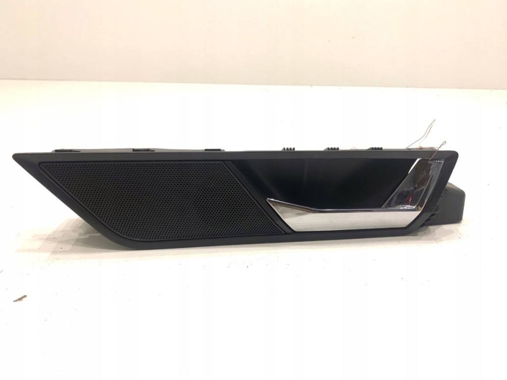 Купити Ручка внутрішня правий перед skoda fabia 3 хетчбек