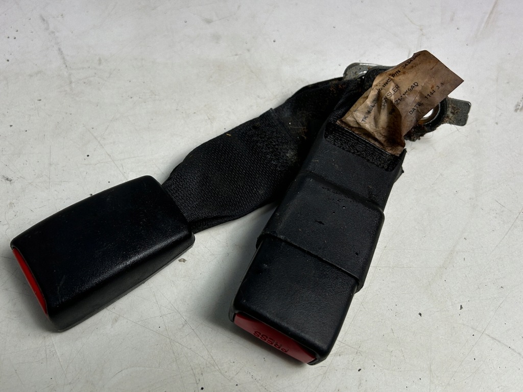 фото №7, Ремені безпеки задня chrysler 300 ii 300c 11-