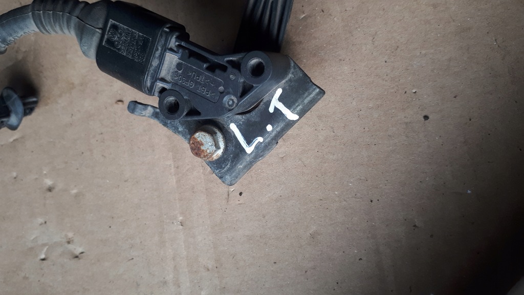 фото №6, S4 b9 a4 8w датчик выравнивание лампа задняя s5 8w