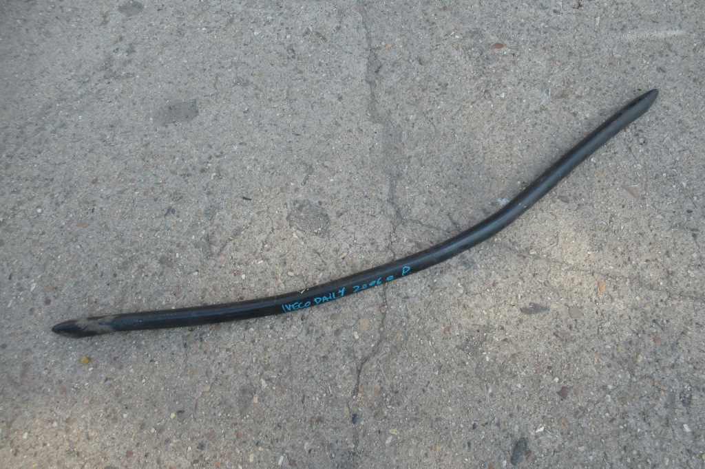 фото №1, Iveco daily 06r прокладка стекло правая