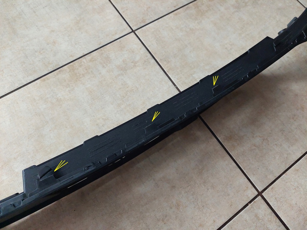 фото №9, Решётка бампера - средняя - opel astra l vi 6