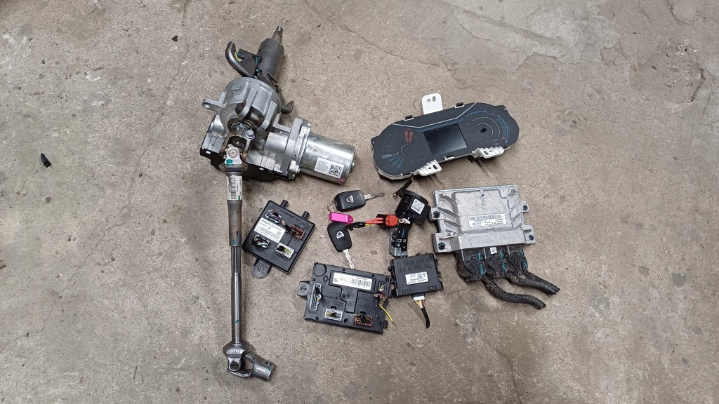 фото №1, Dacia spring бортовий комп'ютер блок керування 237d40543r