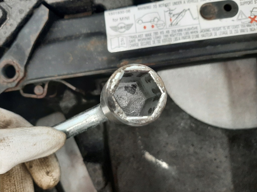 фото №3, Вкладыш багажника mini r56 r57 6778554