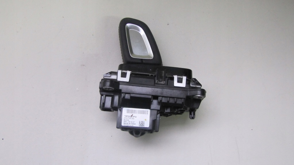 фото №1, Домкрат ручка передач volvo xc40 r design 31437335
