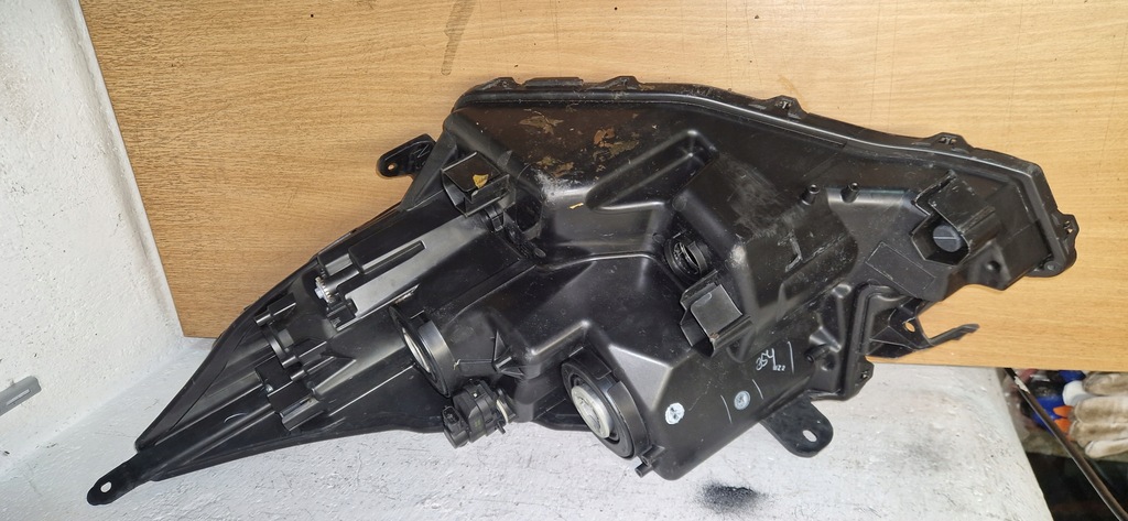 фото №8, Лампа правая toyota aygo x europa оригинал koito