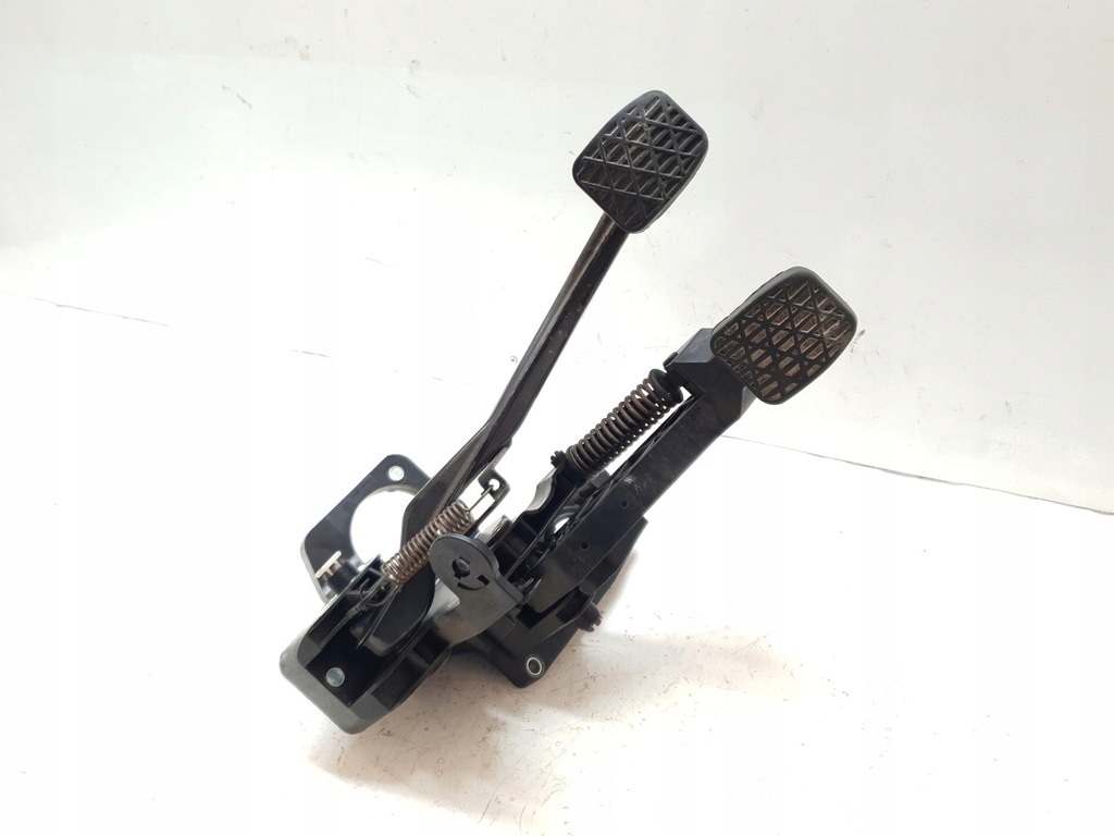 фото №1, Педали тормоза сцепления mercedes-benz a w169