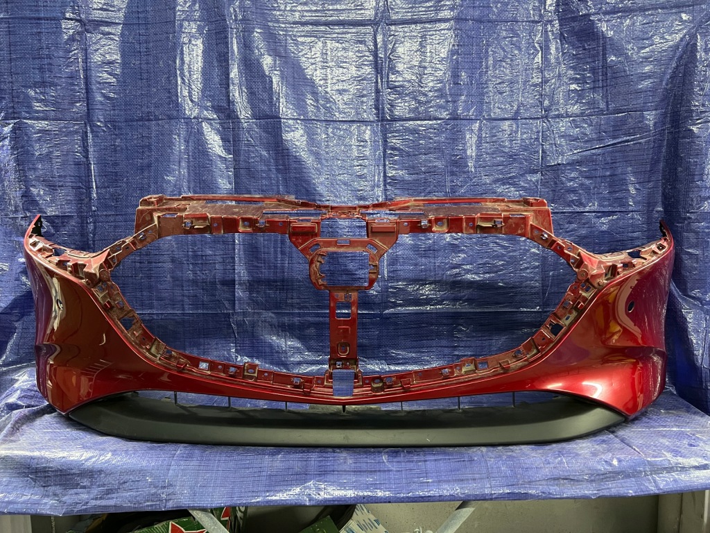 Купити Mazda оригінальний номер bckn-50031 бампер bckn