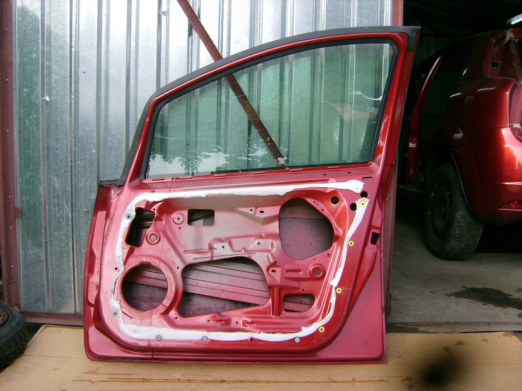 фото №15, Дверь стекло правый перед fiat grande punto 5 дверь 1.4b europa 163/b
