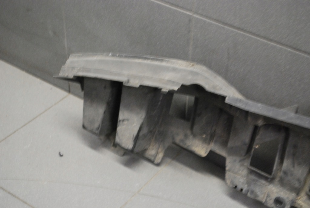 Накладка усилитель бампера mercedes a1698850065 Недорого