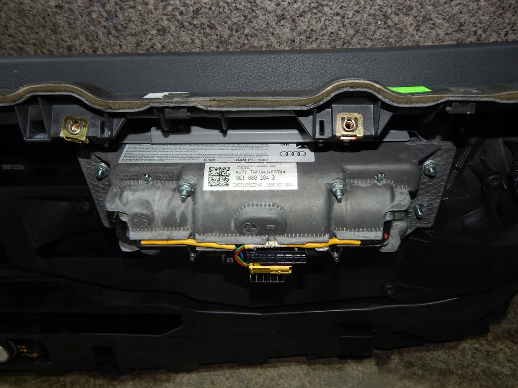 фото №12, Audi a4 b7 панель приладів подушка безпеки ремені подушка