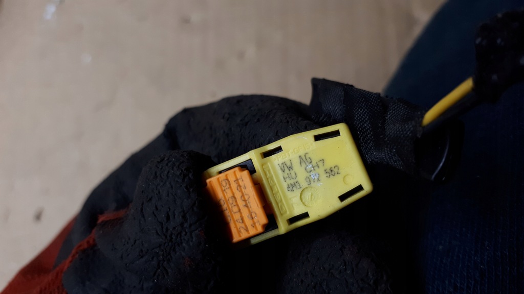 фото №8, A4 b9 lift штекер колодка подушка безопасности 4m1972562 a5 8w